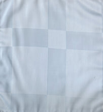 Kép betöltése a galériába, 100% Bamboo Luxury Super Soft Throw Pillow 40x40 cm / 15.5x15.5 inches