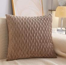 Kép betöltése a galériába, Elegant Soft Velvet Decoration Pillow