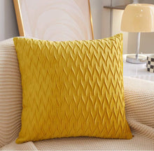 Kép betöltése a galériába, Elegant Soft Velvet Decoration Pillow